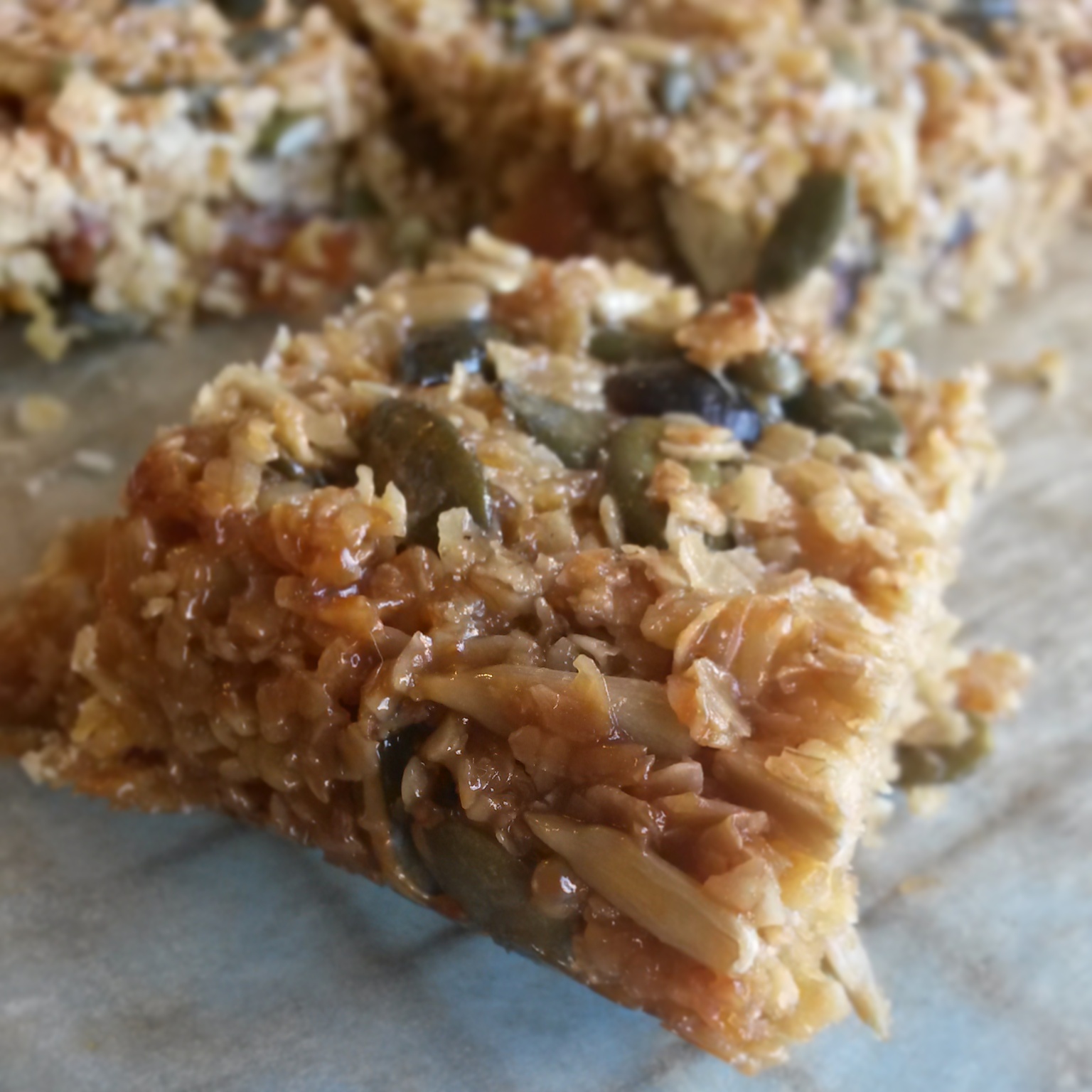 Oldfashioned Flapjacks (with sunflower seeds, pumpkin seeds, apricots